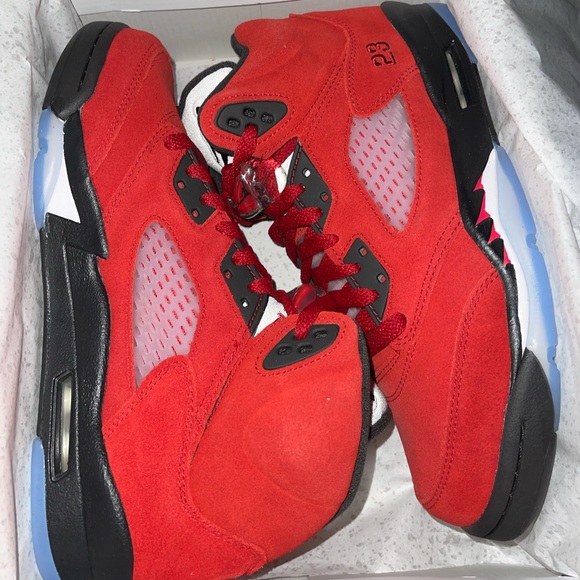 Jordan’s raging Bull 5’s